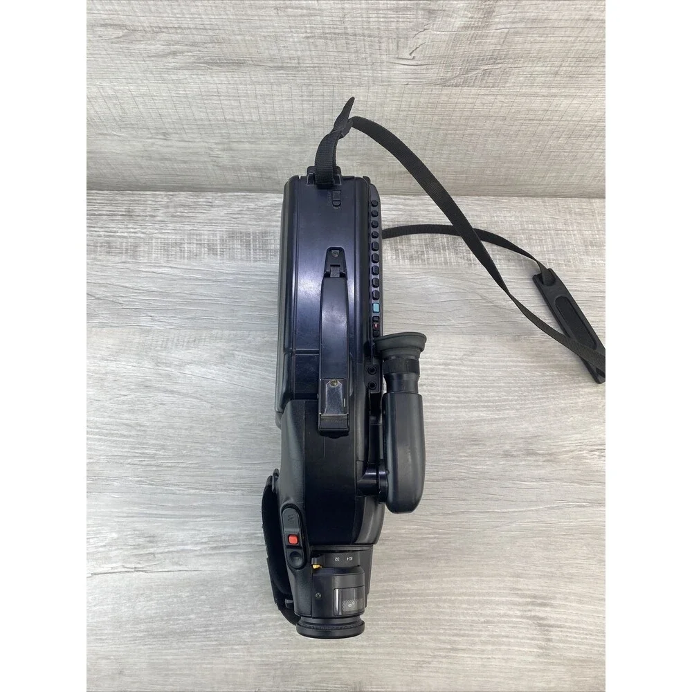 Hitachi VM-2600A Camcorder Video Recorder - UNTESTED
